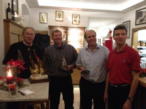 Foto von links Hans Kohl, Christian Schmidt, Helmut Steiner (2. Vorstand YCaT), Klaus Wilfert (1. Vorstand TTYC)